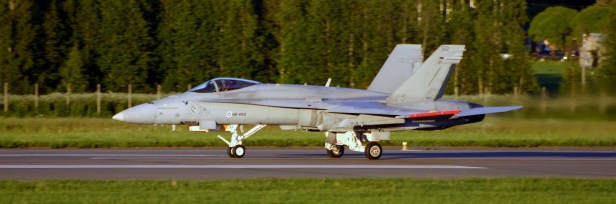 cropped-f-18c-hn-450.jpg