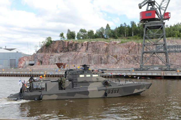 jehu_u707_lippujuhlan_pc3a4ivc3a4n_kalustoesittely_2016_7