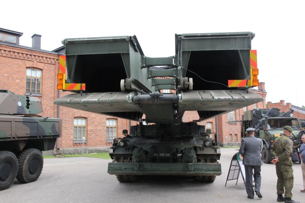 leopard_2l_lippujuhlan_pc3a4ivc3a4_2014_2