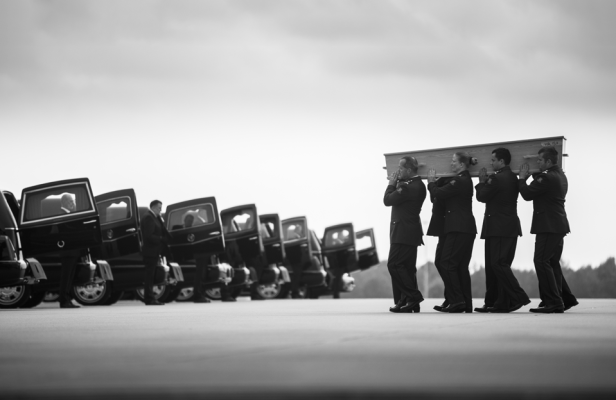 aankomst_slachtoffers_mh17_foto_4